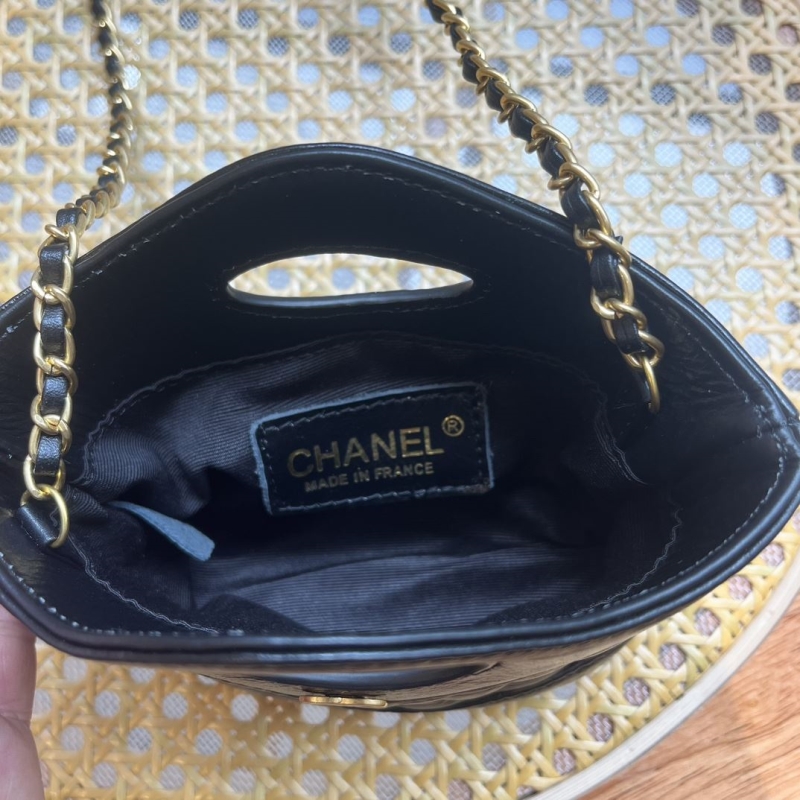Ch**el bucket bags